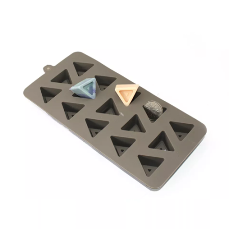 Triangle shape mould 2