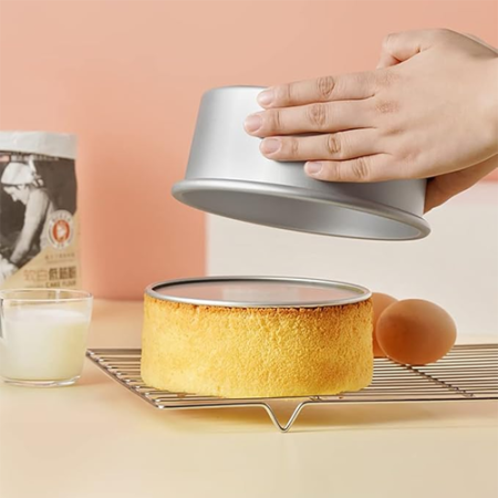 Cake pan With Removable bottom 1